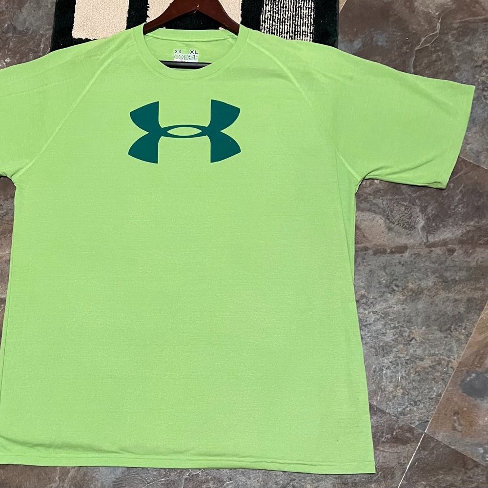 UNDER ARMOUR MEN'S T-SHIRT SIZE:: XL, GREEN
